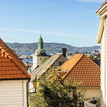 Dinbnb Homes I The 1880 Authentic Dream I 500m From Bryggen 度假居
