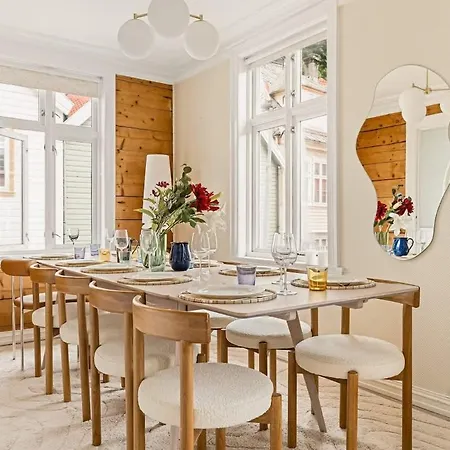 Dinbnb Homes I The 1880 Authentic Dream I 500m From Bryggen 度假居
