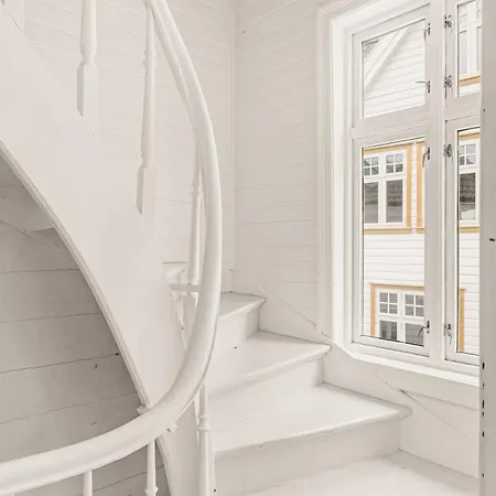 Dinbnb Homes I The 1880 Authentic Dream I 500m From Bryggen Сasa de vacaciones *